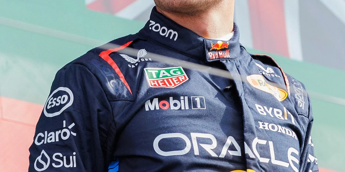 Maksas Verstapenas kritikuoja naujas F1 taisykles po įtemptų varžybų Australijoje