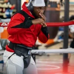 Carlos Adames išsaugo WBC vidutinio svorio čempiono titulą