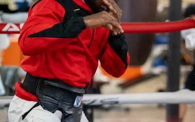 Carlos Adames išsaugo WBC vidutinio svorio čempiono titulą