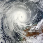 Tropinė ciklonas Narelle grasina Vakarų Australijos pakrantei