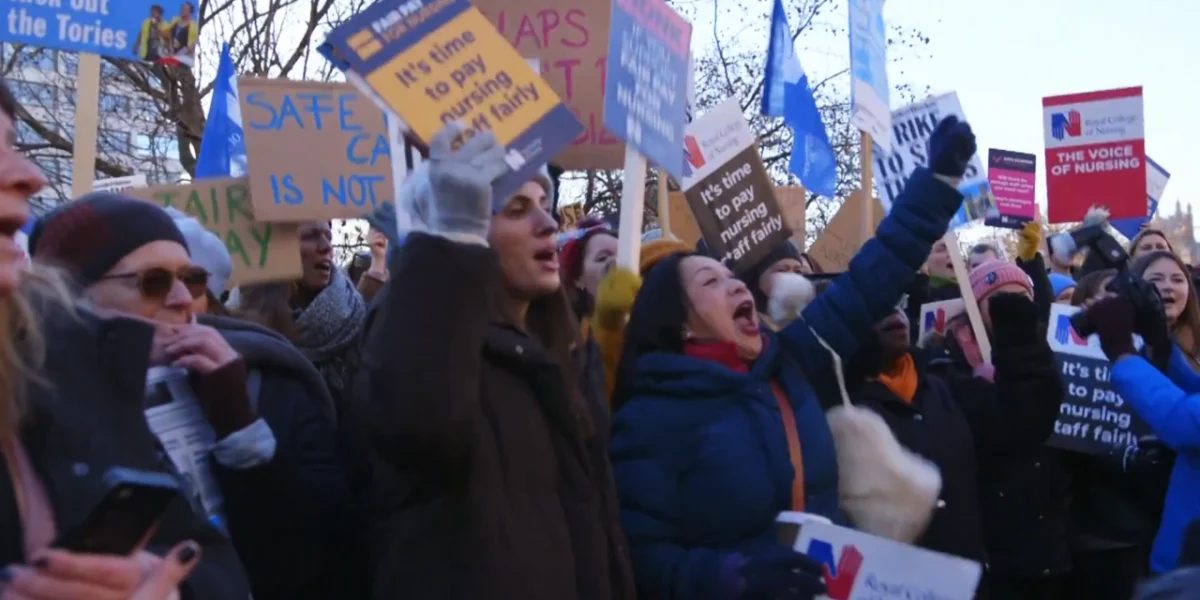 Gydytojai Anglijoje planuoja šešių dienų streiką dėl nesutarimų su vyriausybe