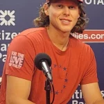 Filadelfijos žvaigždė Bohmas kaltina tėvus pinigų iššvaistymu