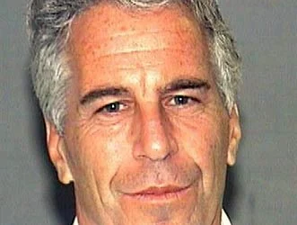 Modelių agentas kaltinamas ryšiais su Epstein: naujos žinutės atskleidžia skandalingus faktus