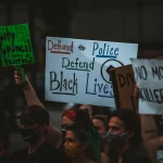 Viktorijos mokytojai streikuoja pirmą kartą per 13 metų, pamokos atšauktos apie 500 valstybinėse mokyklose