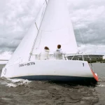 Antonelli triumfuoja Kinijoje: pirma F1 pergalė ir Hamiltono podiumas su Ferrari