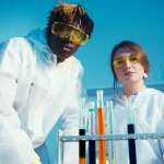 Mokslininkai atrado Alzheimerio ligos paslėptą „mirties jungiklį“ smegenyse