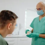 LGBT veteranas siekia 50 tūkst. svarų kompensacijos dėl praeities patyčių