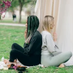 Tėvų psichologinio spaudimo įtaka jaunuolių nerimui: kaip padeda teigiamas ugdymas ir sąmoningumas