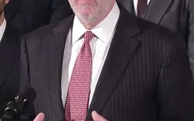 Greggas Popovičius motyvuoja San Antonijaus Spurs komandą prieš 2026 metų NBA atkrintamąsias