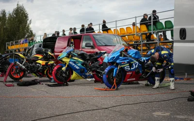 Moterų imtynių evoliucija WrestleMania: nuo Cyndi Lauper iki šių dienų žvaigždžių