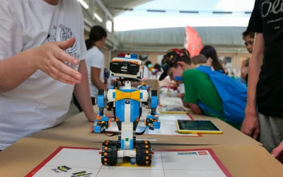 Kinijoje išaugo „krevečių karštinė“: technologijų milžinai skuba sukurti savo AI agentus