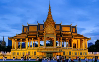 Kambodžos sukčių imperija: užfiksuoti apgaulingų policijos stočių kompleksai