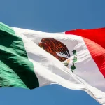 Naftos kainos šoktelėjo, akcijų rinkos patyrė nuostolius po JAV prezidento kalbos