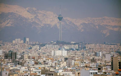 Jungtinės Karalystės ekonomika patirs didžiausią smūgį dėl Irano karo, prognozuoja IMF