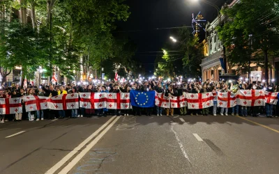 Bulgarijos rinkėjai pasirinko prorusišką kandidatą: buvęs prezidentas laimėjo rinkimus