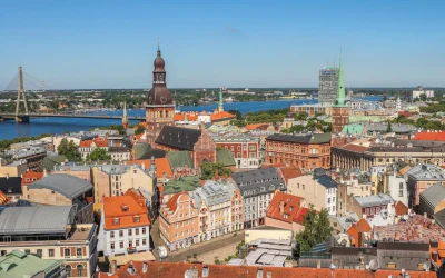 Naujas JAV vidaus saugumo sekretorius susiduria su kritika iš abiejų pusių