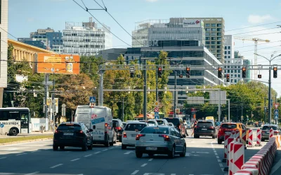 Kainų stabilumas degalinėse: naftos kritimas dar neduoda rezultatų