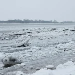 Mėnulio ledo susiformavimas: nauji tyrimai atskleidžia milijardų metų istoriją