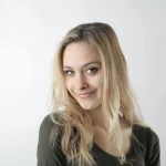 Giorgia Meloni siekia atnaujinti savo vyriausybę po referendumo pralaimėjimo