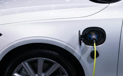 Kaip įsigyti naudotą elektrinį automobilį už 25,000 dolerių