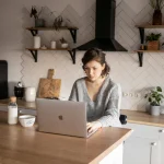 Geriausi Wi-Fi maršrutizatoriai 2026 metams: pasirinkimai darbui, žaidimams ir transliacijoms