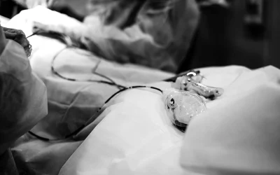 Tragiška ataka: moteris su peiliu užpuolė vaiką prekybos centre