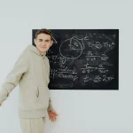 Kvantiniai sistemų prisiminimai: kaip jos gali tuo pačiu metu užmiršti ir prisiminti