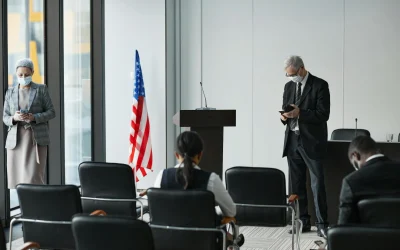 JAV prezidentas Trumpas paskyrė naują CDC vadovą, tačiau ekspertai išlieka atsargūs