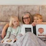 Gėjus tėvas reaguoja į kritiką dėl vaizdo įrašo, kuriame jo kūdikis šaukia "mama"