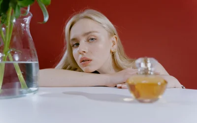 Sydney Sweeney drąsiai sugrįžta į American Eagle, siunčia žinią kritikams po skandalo dėl džinsų