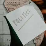 Geopolitinės įtampos ir Federalinio rezervo palūkanų normos