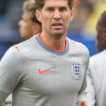 Arsenal gali pasirašyti Johną Stonesą: strateginis žingsnis gynyboje